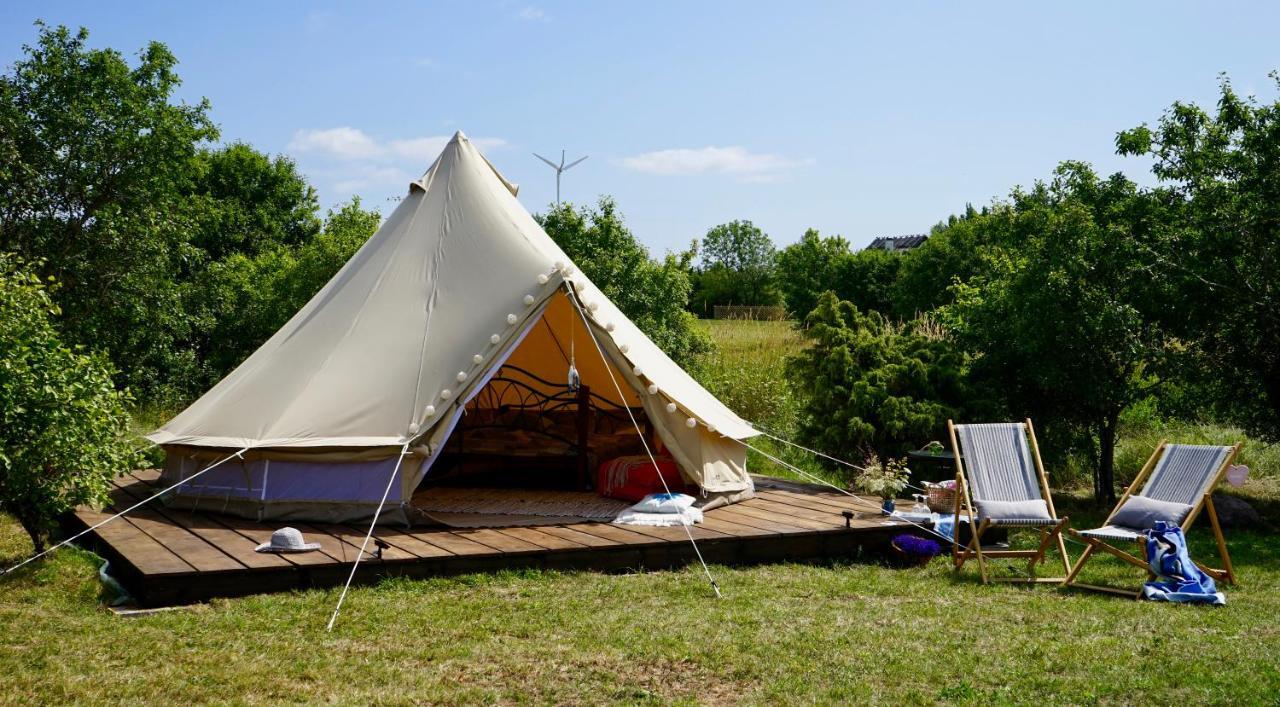 Отель Saare Glamping Сальме Экстерьер фото